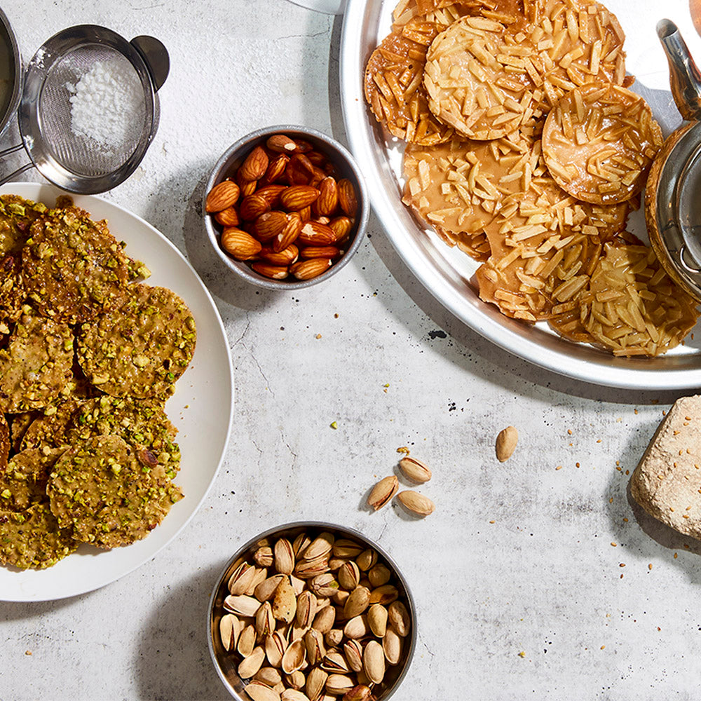 رقائق مشكّلة <br> assorted thins